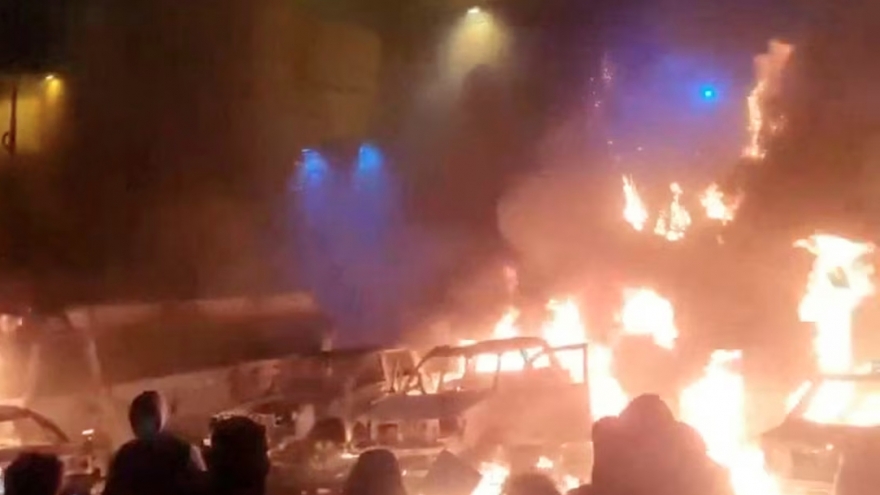 Bạo loạn bùng phát, Iran săn lùng đặc vụ Israel